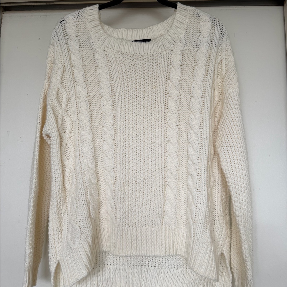 Forever 21 Cable Knit Pullover Sweater Ivory Crew Neck Size M